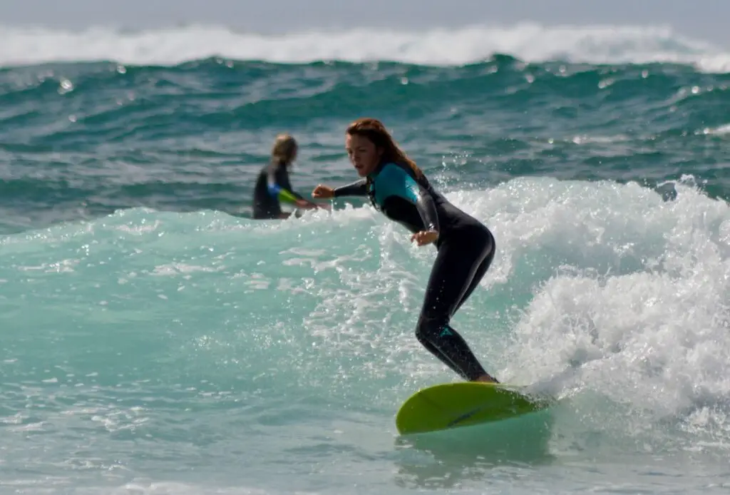 Miss Sunshine is surfing